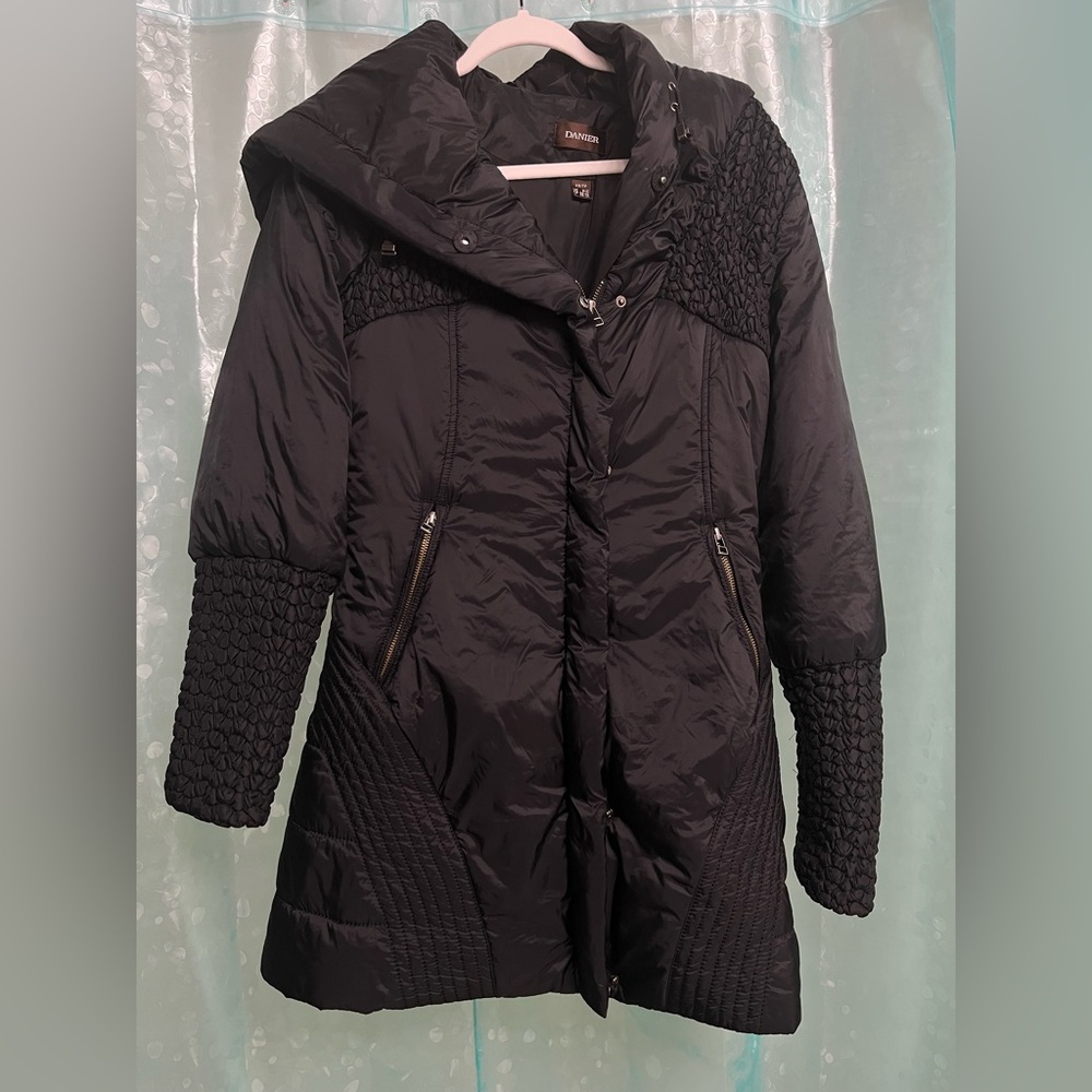 DANIER Puffer Coat, Size XS but fits relaxed *Missing Fur Hood Liner*